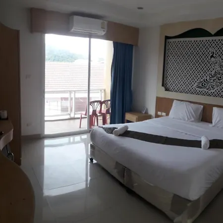 Red Sapphire Hotel-3